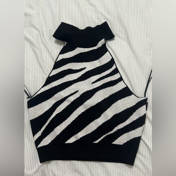 Zebra sweater knit set / mini skirt & halter top - Picture 4 of 6